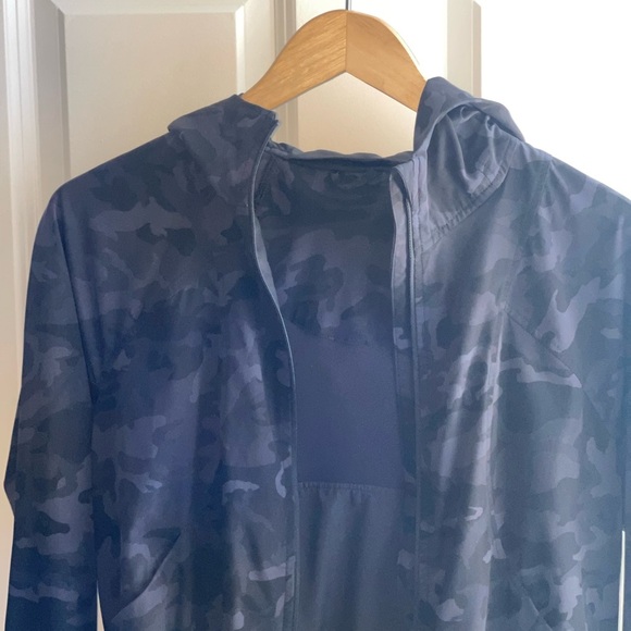 Lululemon Pack It Up Jacket Incognito Camo Multi Grey 2018 Style #: W4AVRS Sz 4 - Picture 4 of 8